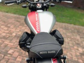 2016 Moto Guzzi V9 Bobber